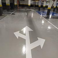 Quando e como realizar a manutenção adequada na demarcação de piso industrial, com a Qualy Pisos